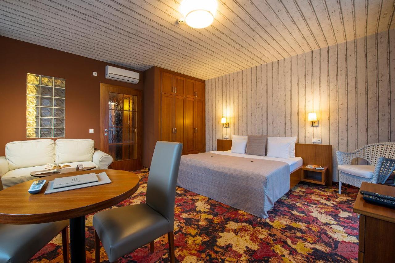Hotel Lajta Park Mosonmagyaróvár المظهر الخارجي الصورة