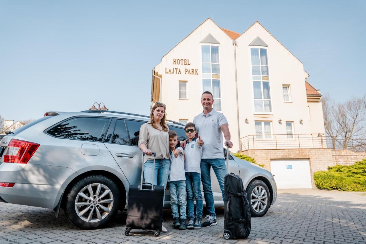 Hotel Lajta Park Mosonmagyaróvár المظهر الخارجي الصورة