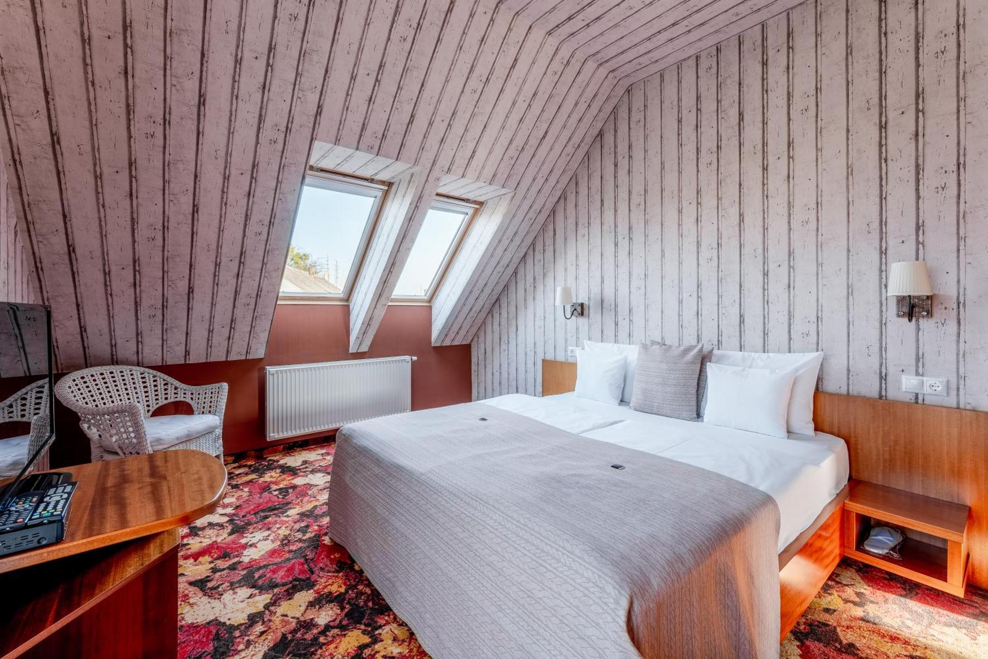Hotel Lajta Park Mosonmagyaróvár الغرفة الصورة
